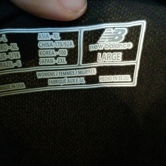 EUC New Balance running shirt - Picture 5 of 6